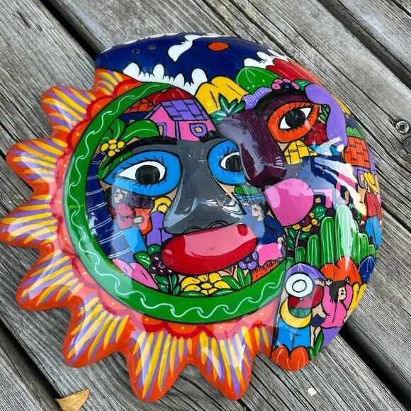 Mexican Folk Art Talavera Moon Sun Eclipse Hand Painted Clay Wall Hanging 8.5" - Picture 11 of 16